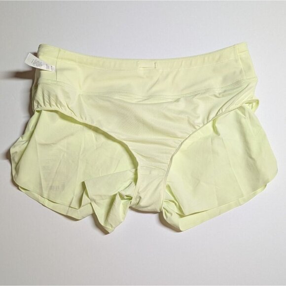 Athleta Run With It 3.5" Shorts Featherweight Stretch Semi-Fitted Mid-Rise L NWT - Picture 13 of 14